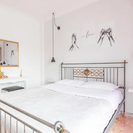 Διαμέρισμα Ambra's Bright *