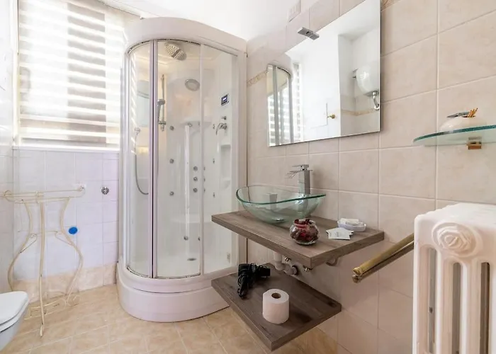 Ambra's Bright 罗马